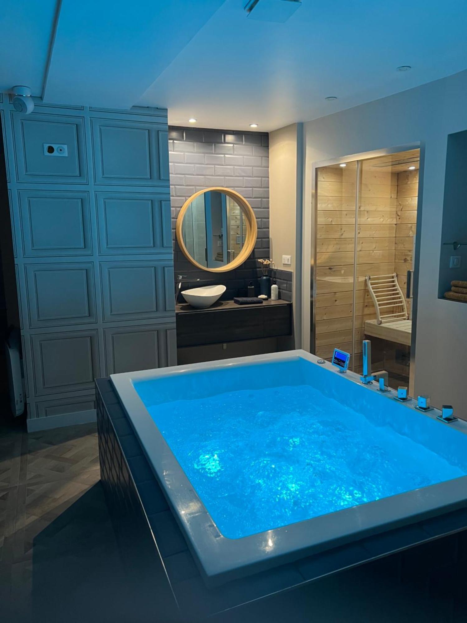 Avec Jacuzzi Sauna & Cinema - Nid D'angers Apartment