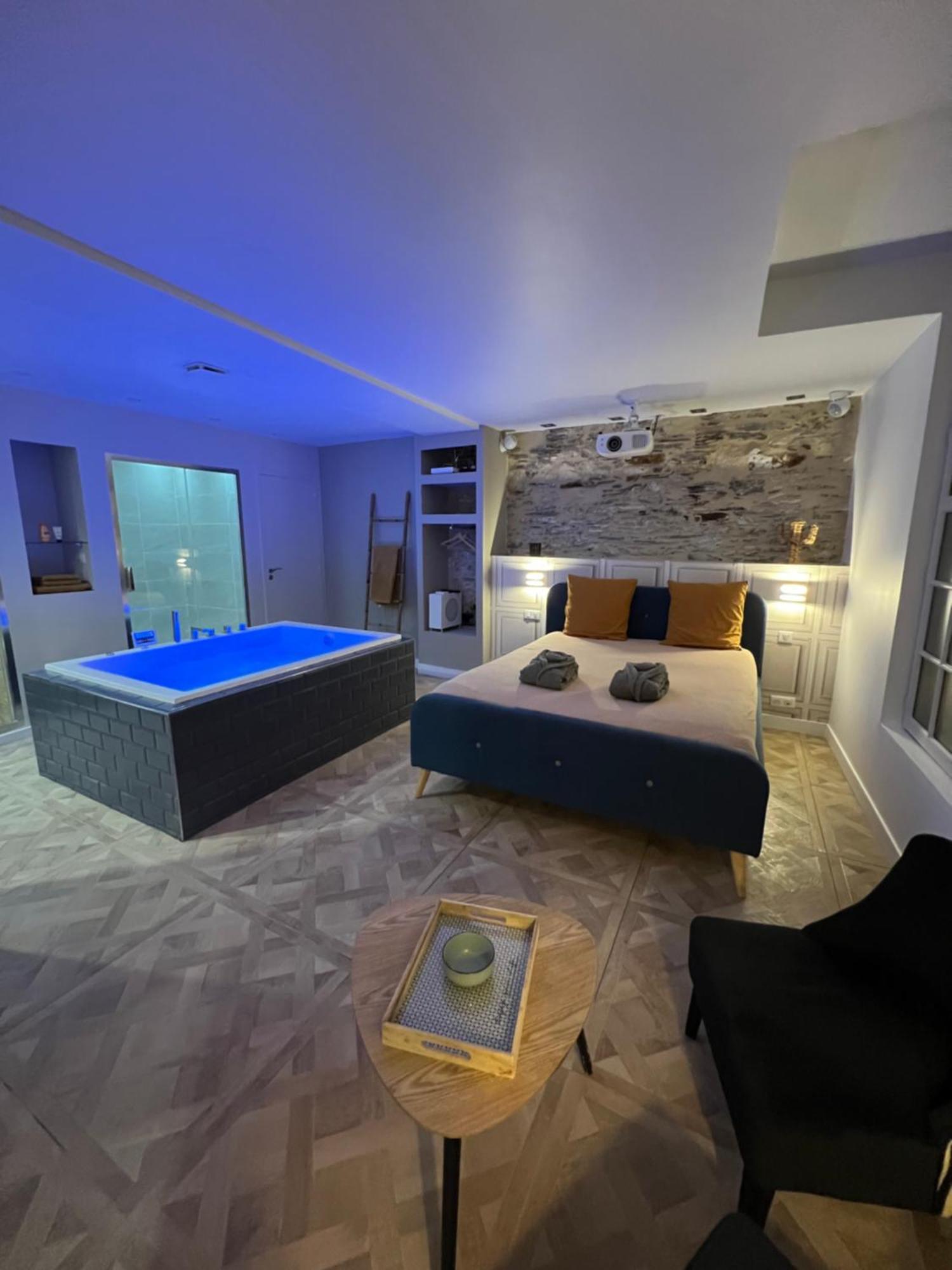 Avec Jacuzzi Sauna & Cinema - Nid D'angers Apartamento